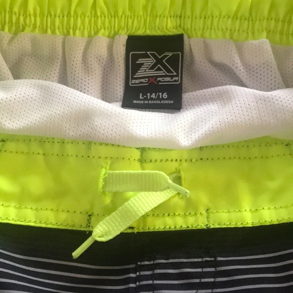 ZeroXposur Swim Trunks Size L - 14/16 - Picture 5 of 6